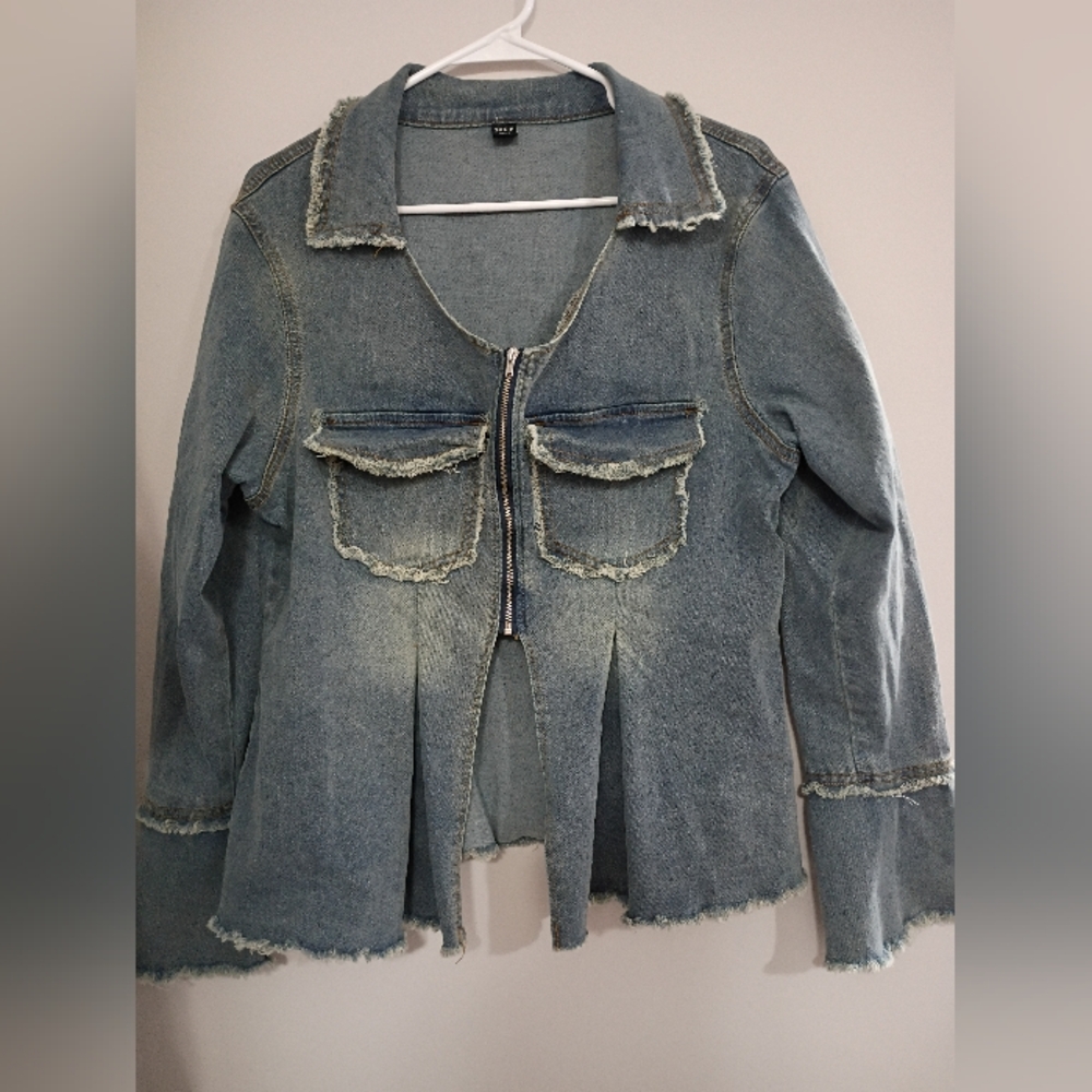Shein Curve, EUC, Women's, Denim Jacket w/ Pockets, Size 0XL, Long Sleeve, - Picture 3 of 10
